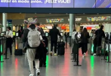 Nuevo sistema biométrico en Europa provoca largas filas y retrasos en aeropuertos