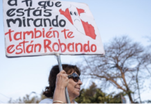 Tres renuncias en 24 horas sacuden al gobierno peruano