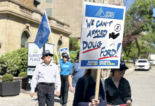 Huelga de trabajadores sociales en Ontario: quiénes son, qué piden y por qué el gobierno tiene mucho que explicar