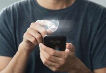Si planeas viajar al extranjero, estas son algunas medidas para proteger teléfonos, computadoras y datos personales