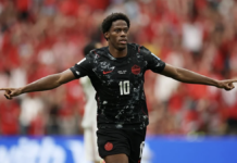 Canadá ganó su primer partido en la historia de los mundiales y los latinos salieron a celebrarlo como propio