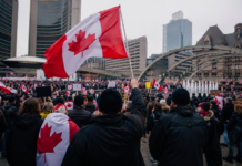 “Stop Mass Immigration”: lo que pasó en Nathan Phillips Square y por qué la conversación que dejó no ha terminado