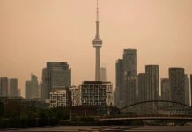 Toronto ya no puede tratar el humo de los incendios como una emergencia ocasional