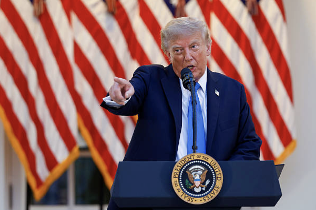 Trump dice que el dólar canadiense es “inaceptable”, el capítulo más reciente de una pelea comercial que ya lleva meses