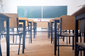 Por qué las universidades y colegios canadienses llevan dos años recortando personal y programas
