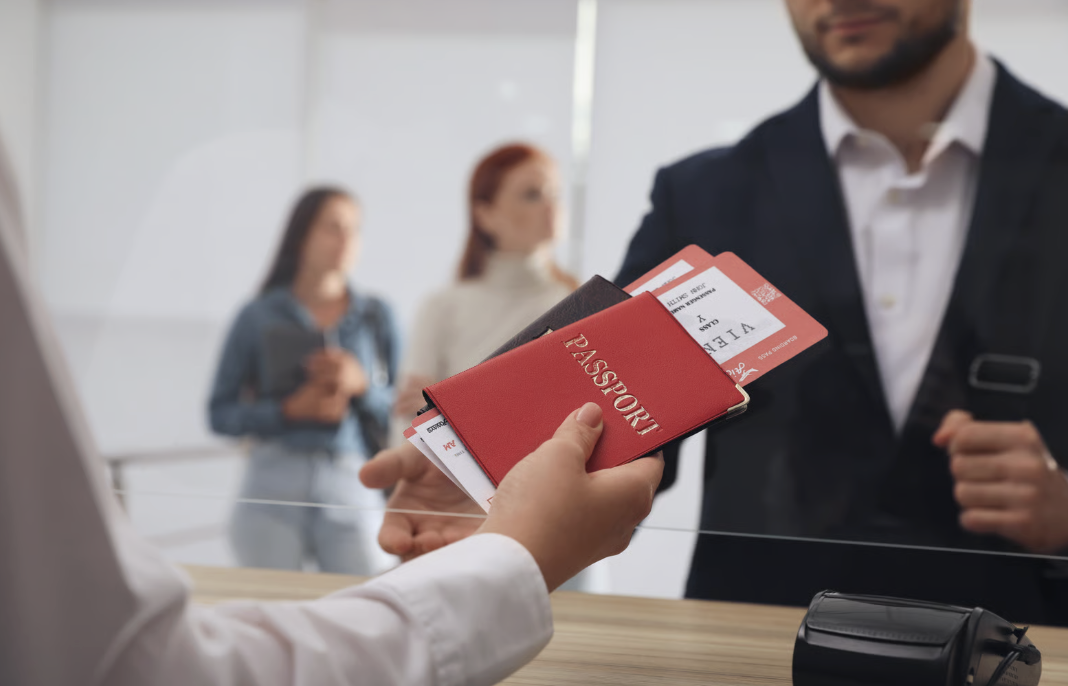 Nuevo sorteo de Express Entry invita a 250 gerentes senior con experiencia laboral en Canadá