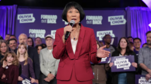 Chow gana con casi 128.000 votos de ventaja y Scarborough fue la clave