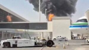 Canadá advierte a sus ciudadanos que eviten los principales aeropuertos de Arabia Saudita por ataques