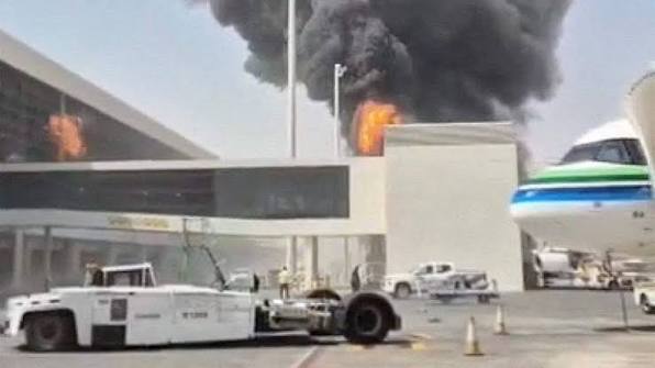 Canadá advierte a sus ciudadanos que eviten los principales aeropuertos de Arabia Saudita por ataques